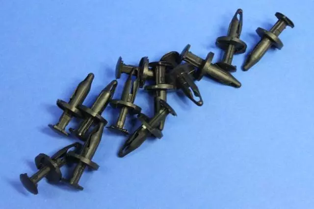 Push Pin - Mopar (6509103AA)