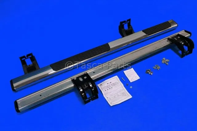 Tubular Side Step Kit - Mopar (82213267AC)