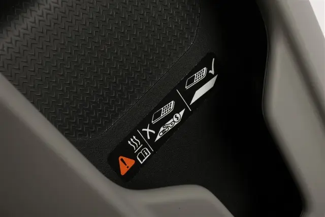 F Panel - GM (85802706) - view 4